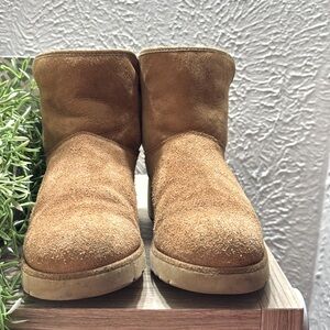 Ugg Boots Classic Tan Size 8.5